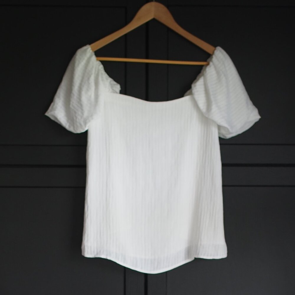 Club Monaco | NWT Puff Sleeve Blouse